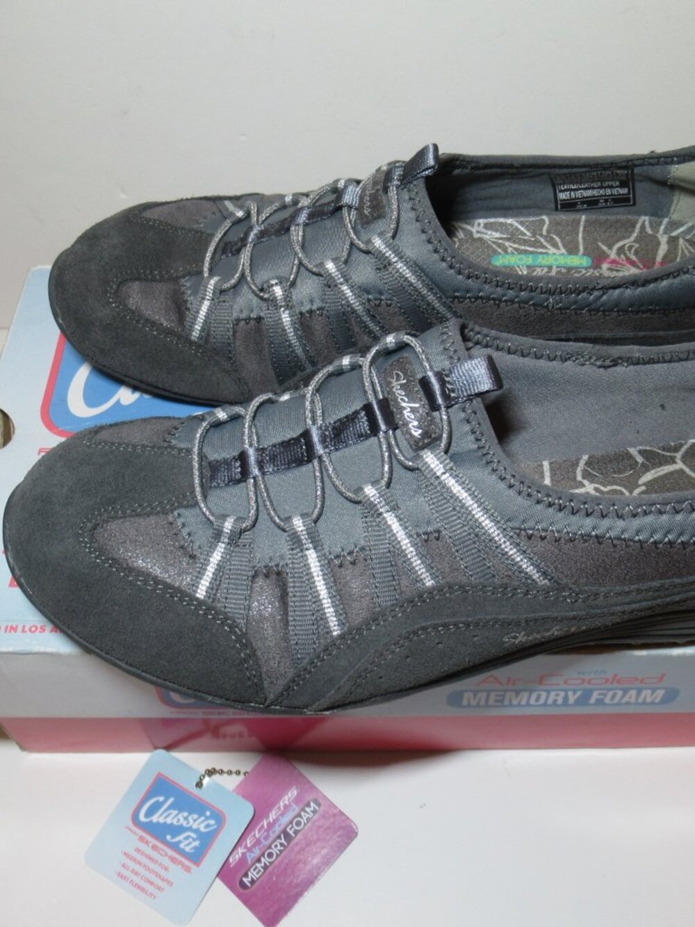 New Skechers Unity Beaming Womens 9.5 Gray Suede/Leather Slip On Sneakers 23151 - Picture 2 of 15